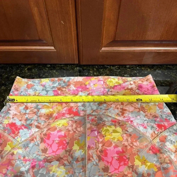 LULULEMON HIGH-RISE ALIGN INFLORESCENCE MULTI FLORAL 28" - Picture 5 of 8